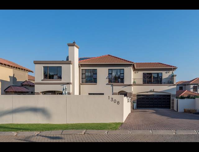 4 BEDROOM CLUSTER SOLD IN MULBARTON